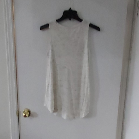 SOLD🌷3for$20!🌷New tank - Picture 5 of 5